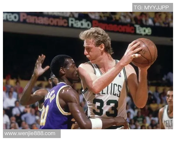 NBA球员数据统计:得分、助攻和篮板排名 NBA球员数据统计:得分、助攻和篮板排名