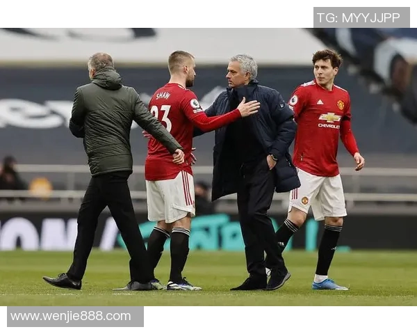 曼联内部风波加剧 教练与高层爆发激烈冲突局面升级